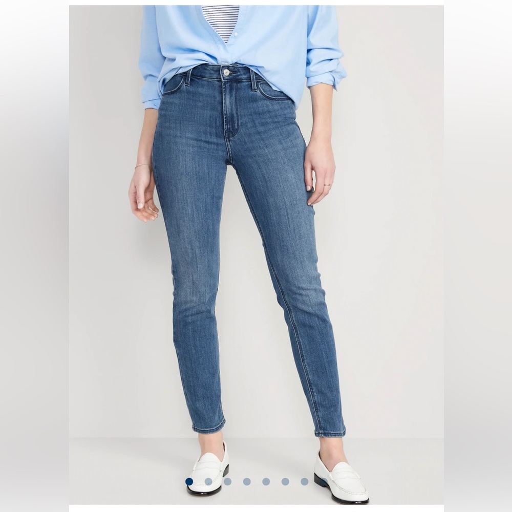 Old Navy High Rise Wow Straight Jeans